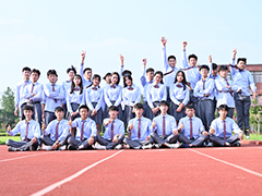 選擇武漢新華電腦學(xué)校高考升學(xué)班，上大學(xué)更簡(jiǎn)單！