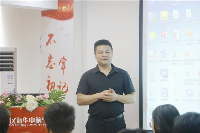 就業(yè)難如何破局  2024年高校畢業(yè)生就業(yè)率55.5%，2025高校畢業(yè)生預(yù)計1222萬人？