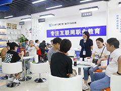 假期還在躺平？想學(xué)技術(shù)的初高中生都在干這件事！